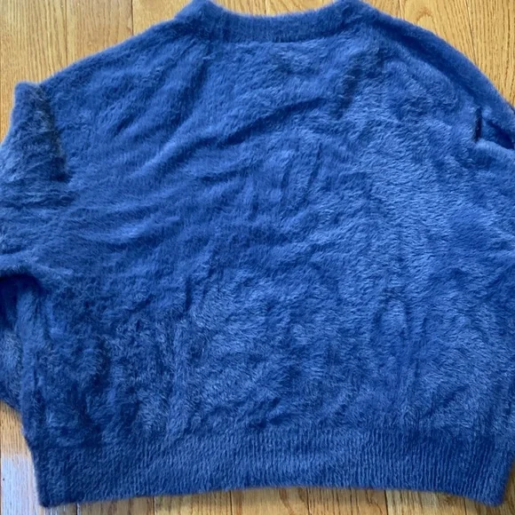 Sweater - Picture 3 of 4